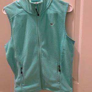 Super Cozy Light-Blue Womens Medium Vineyard Vines vest Perfect for any Occasion